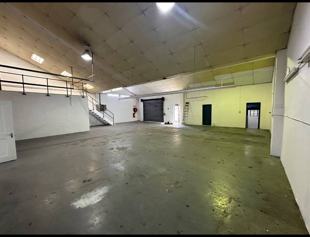 571M² WORKSHOP TO LET IN PAARDEN EILAND